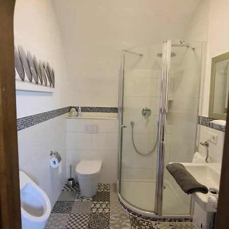 The Wine Cellar In The Old Gemeinde House Apartament Brauneberg