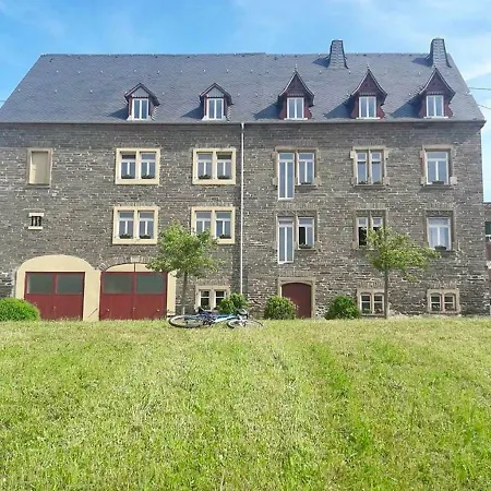 Apartament The Wine Cellar In The Old Gemeinde House